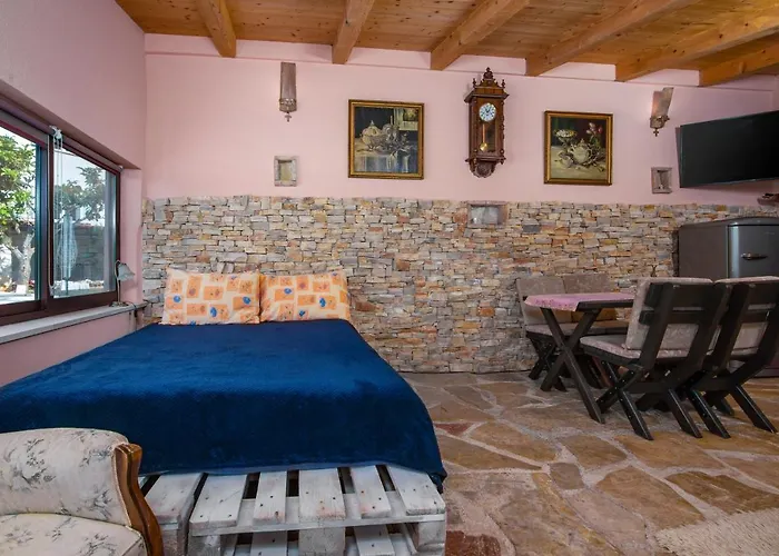 Istrian Tavern Next To The Pool * Banjole